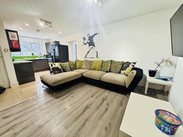 Room for rent in Hempstalls, Butterton