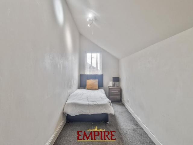 Room for rent in Gravelly Hill, West Midlands