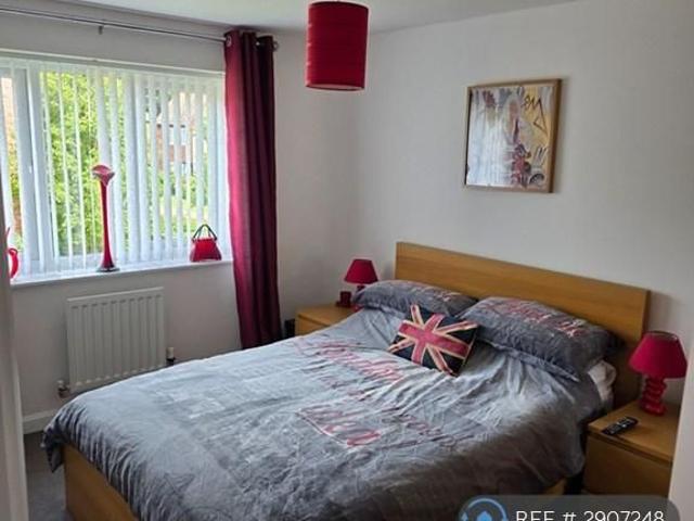 Room for rent in Cuddington, Cheshire