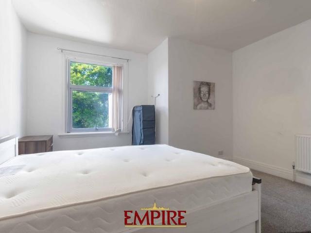 Room for rent in Gravelly Hill, West Midlands