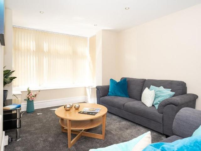 Room for rent in Beckett Park, Leeds