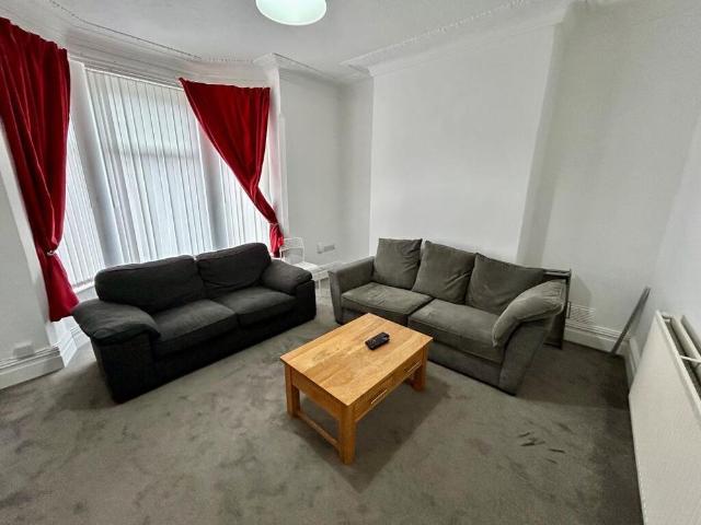 Room for rent in Calderstones