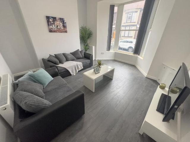 Room for rent in Calderstones