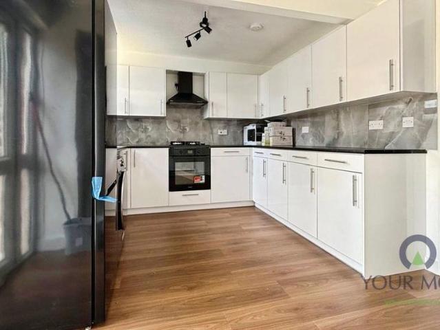 Room for rent in North End, Greater London