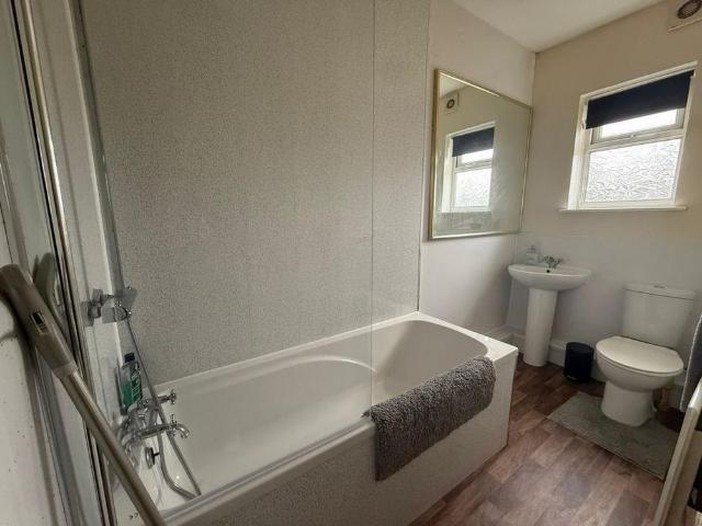 Room for rent in Ardsley, South Yorkshire