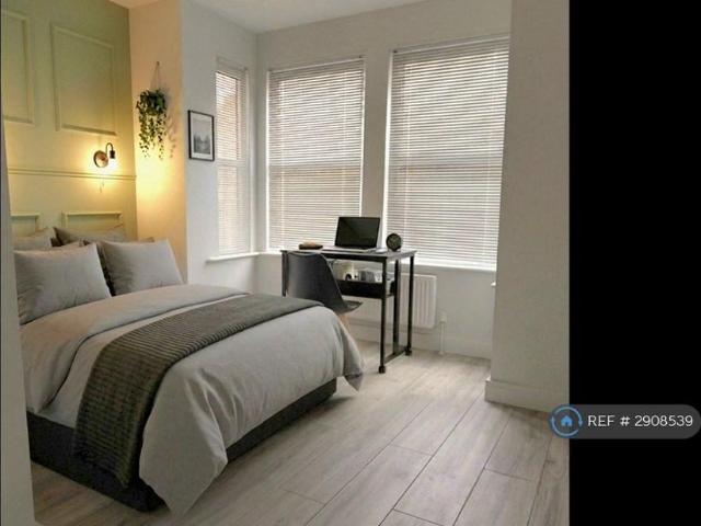 Room for rent in Brompton, Gillingham