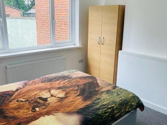 Room for rent in London Borough of Hounslow, Greater London