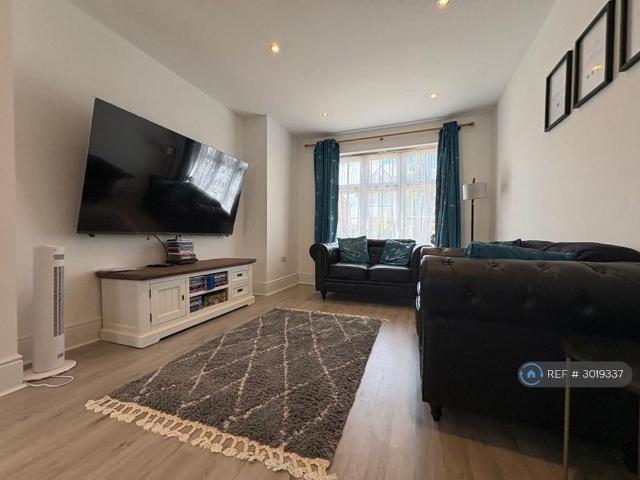 Room for rent in Regent Quay, Oad Street