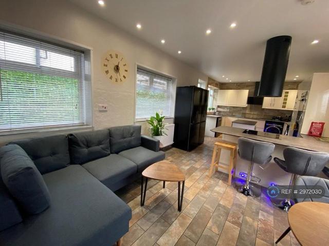 Room for rent in Wales