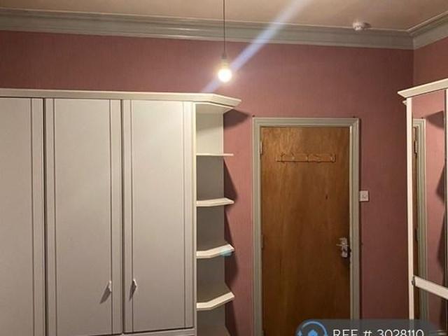 Room for rent in Baildon, West Yorkshire