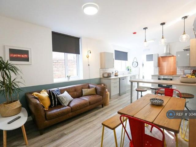 Room for rent in Claughton, Oxton Village