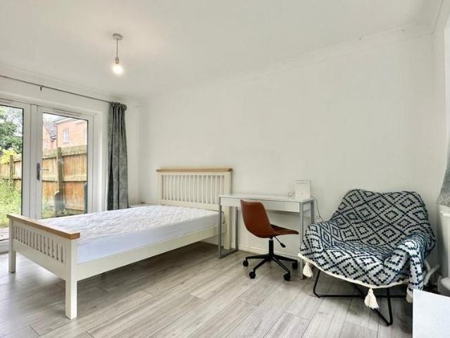 Room for rent in Copsewood, West Midlands