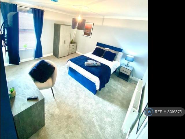 Room for rent in Trafford Park, Greater Manchester