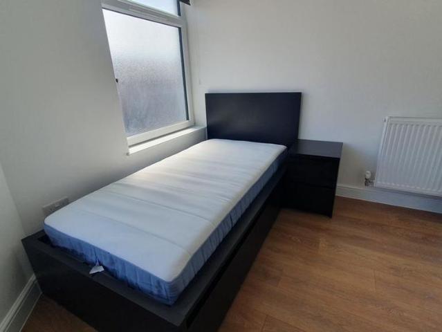 Room for rent in Civic Centre, Falcon Lodge