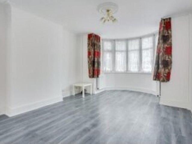 Room for rent in Willesden Green, Greater London