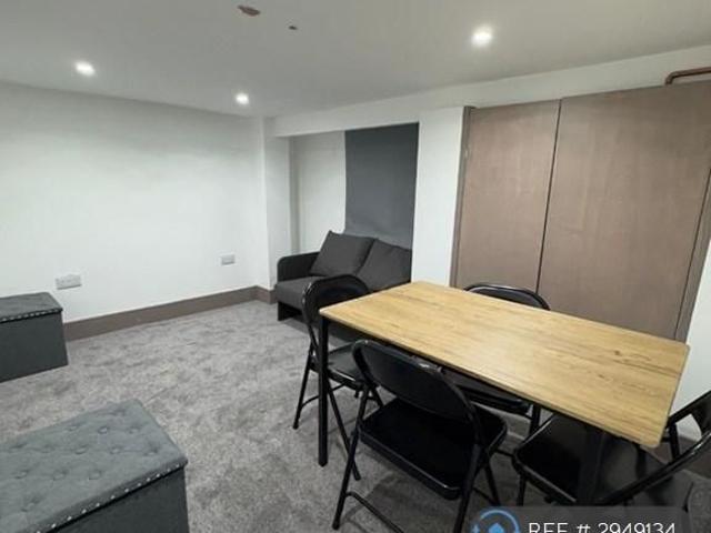 Room for rent in Brompton, Gillingham