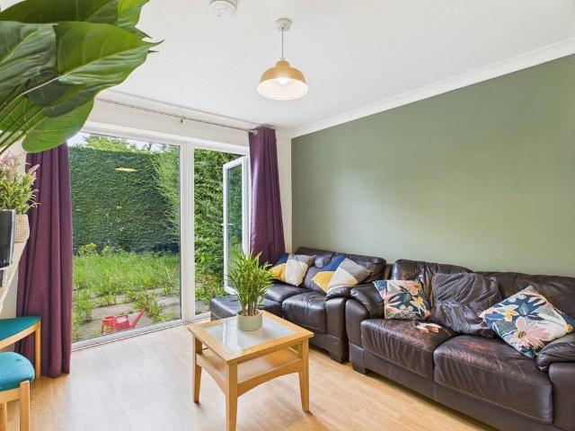 Room for rent in Clover Hill, East Bank