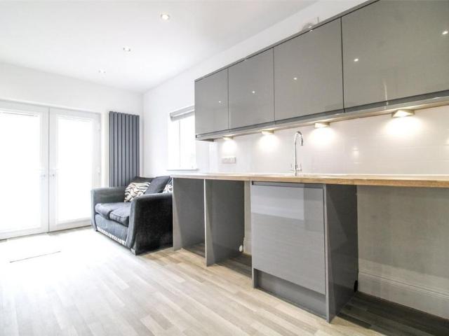 Room for rent in Feckenham, City Of Bristol