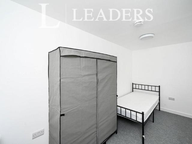 Room for rent in Potters Corner, East Midlands