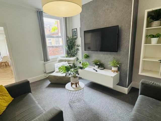 Room for rent in Northgate Village, Two Mills