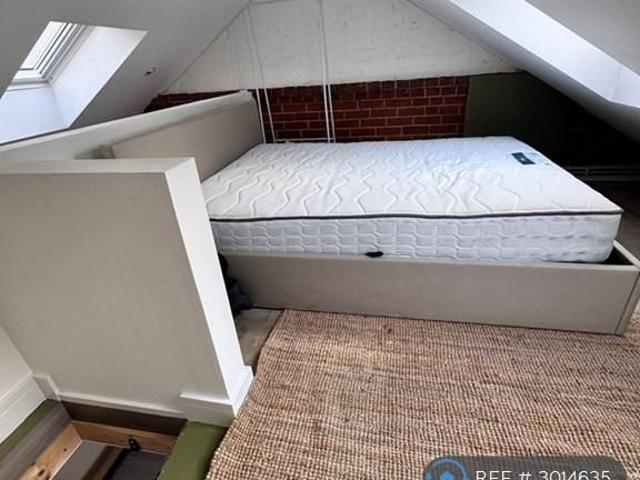 Room for rent in Hart, Hampshire