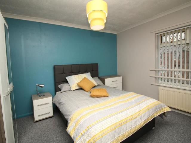 Room for rent in Berkeley, Dragonby