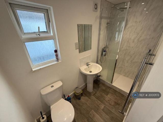 Room for rent in Roselands, Eastbourne
