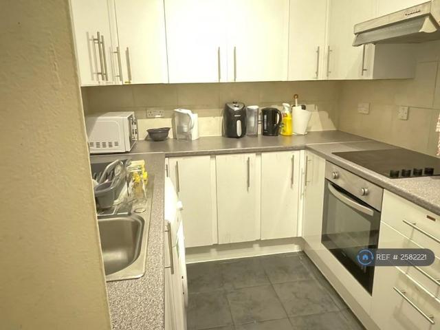 Room for rent in Kingswood