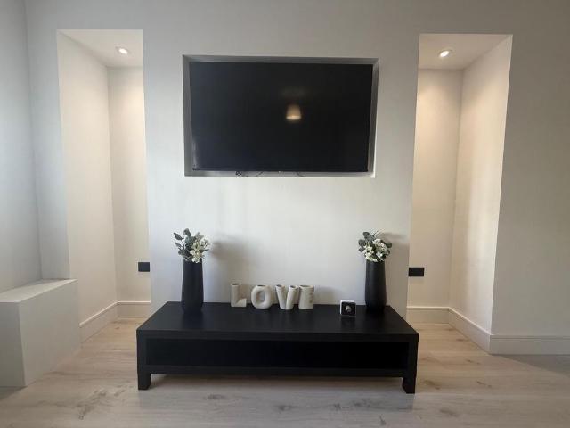 Room for rent in Nangreaves, Wales