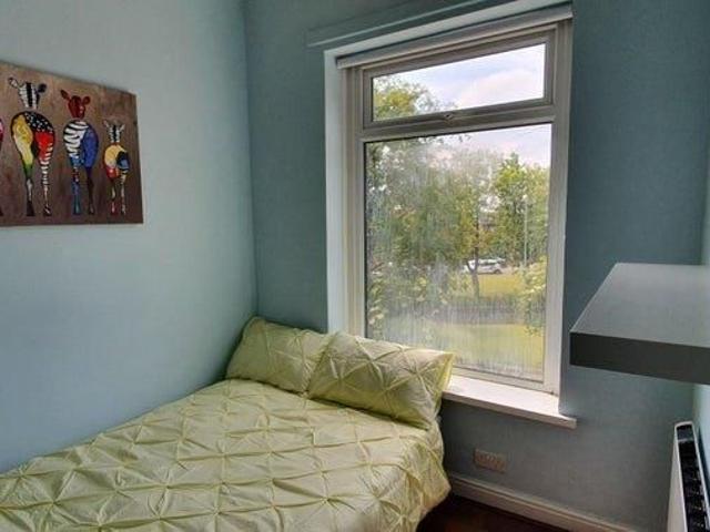 Room for rent in Oldham Edge, Pendock