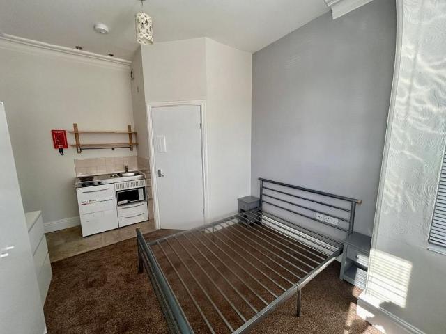 Room for rent in Gravelly Hill, West Midlands