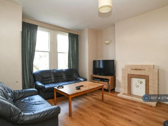 Room for rent in Hanover & Queen's Park, Brighton