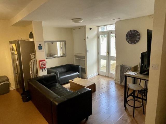 Room for rent in Fort Hill, Kentisbury