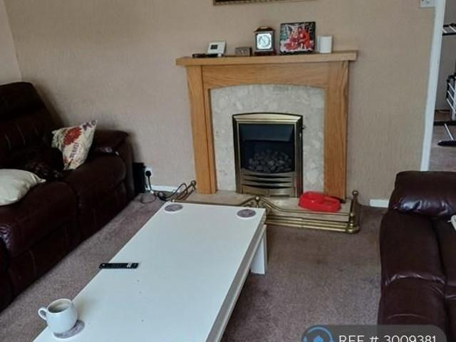 Room for rent in Burnedge, Greater Manchester
