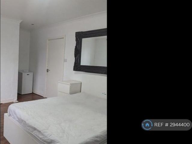 Room for rent in London Borough of Barking and Dagenham, Greater London