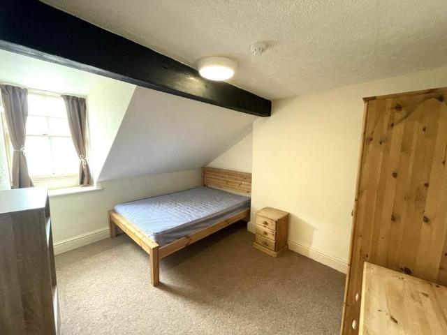 Room for rent in Waun Fawr, Wales