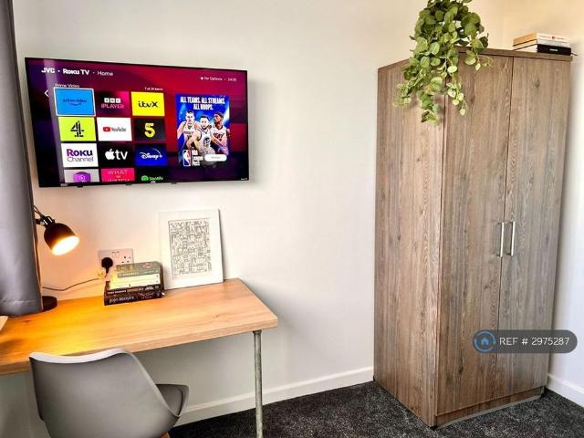Room for rent in Mount Ambrose, Cornwall