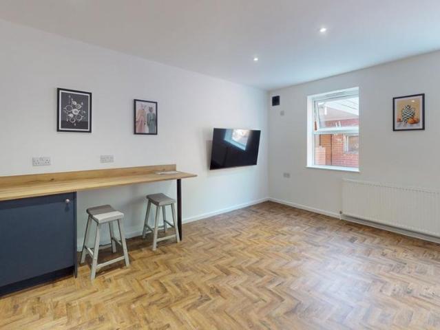Room for rent in Haddon, East Midlands