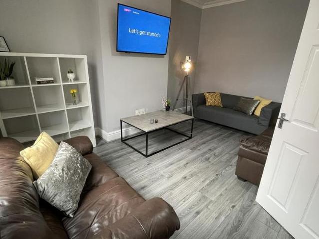 Room for rent in Two Mills, Cheshire