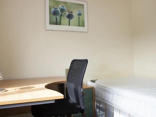 Room for rent in Elmfield, Leicestershire