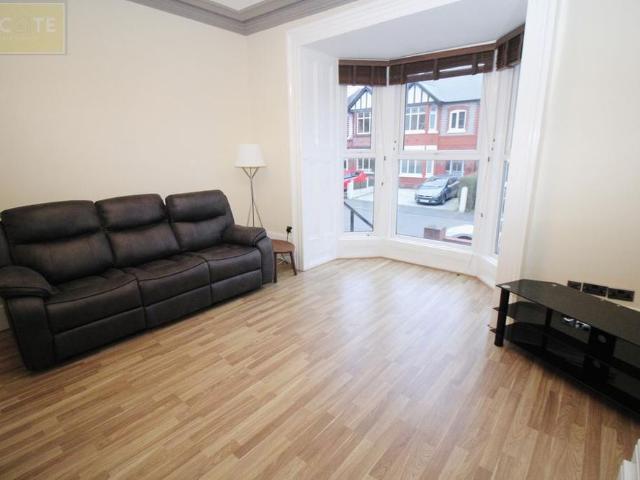 Room for rent in Gorse Hill, Trafford Park