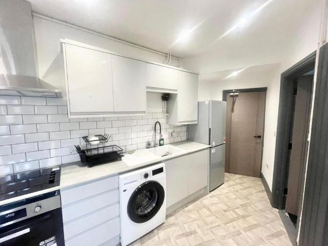 Room for rent in Caldermill, East Midlands