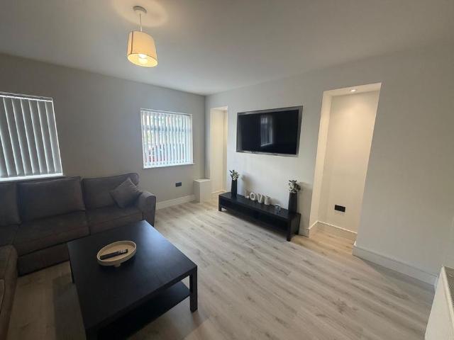 Room for rent in Nangreaves, Wales