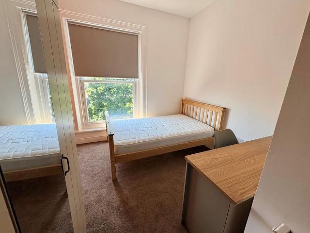 Room for rent in St Helens