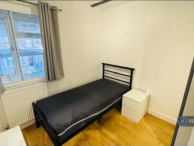 Room for rent in Wrecclesham, Waverley