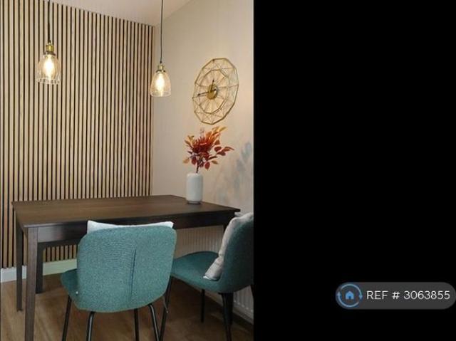 Room for rent in Redhill, Reigate and Banstead