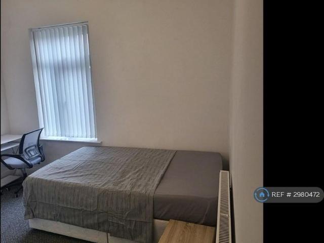 Room for rent in Hanley, Stoke-on-Trent