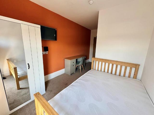 Room for rent in St Helens