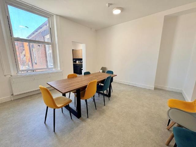 Room for rent in St Helens