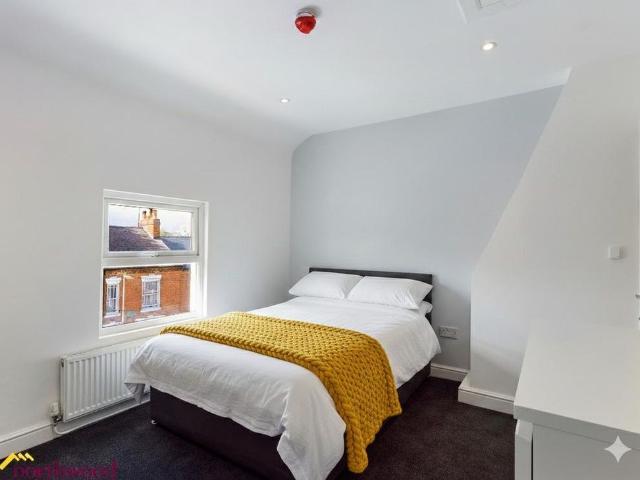 Room for rent in Evershot, Oxfordshire